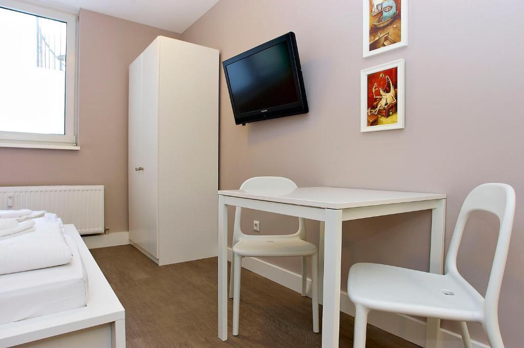 Aparthotel Apartmenthouse - Am Goerlitzer Park 3*