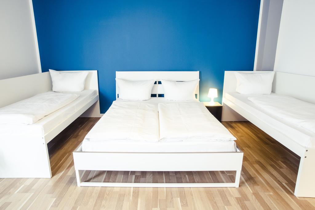 Hevals Grand Appartments Tempelhof Apartment Berlin