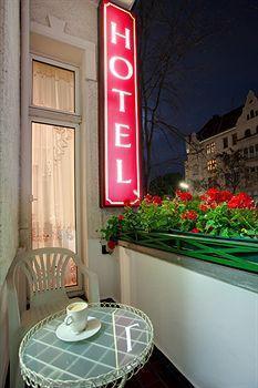 Gasthof Hotel-pension Am Savignyplatz 2*
