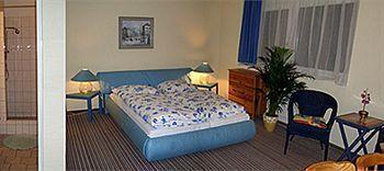 Hotel Am Luisenbad 2*