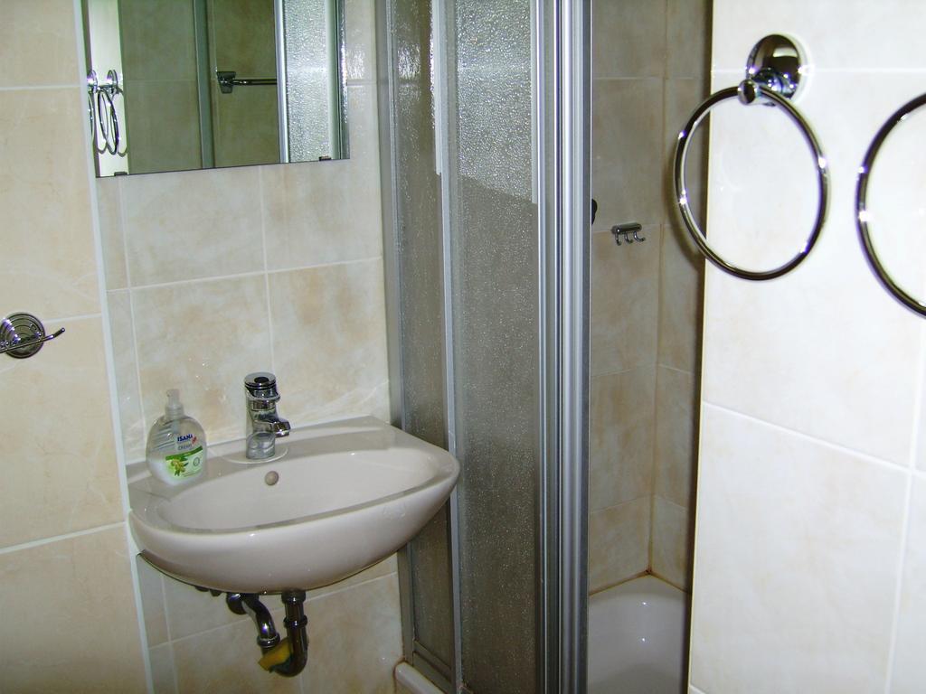Nikol Apartment