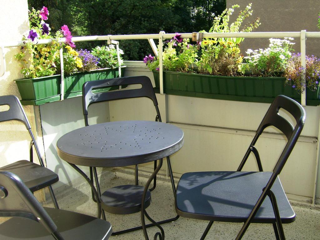 Nikol Apartment