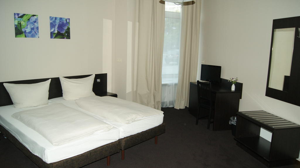 Hotel Saks