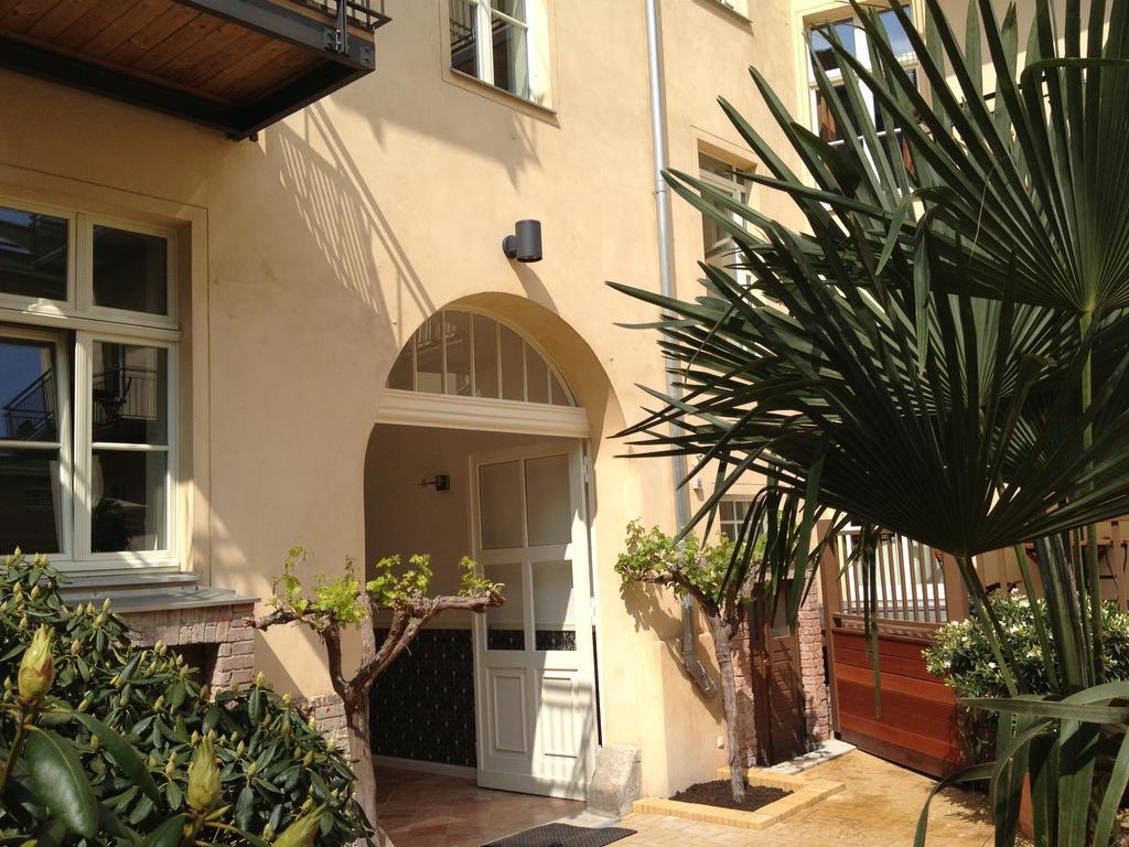 Garden Living - Boutique