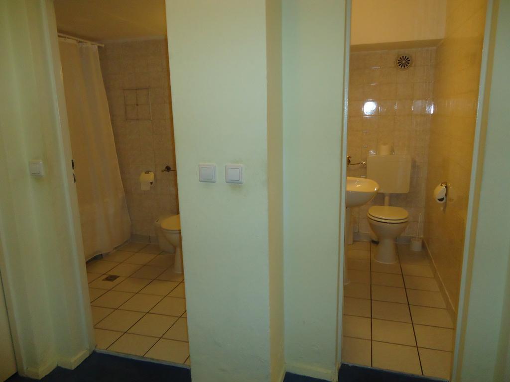 Hotel Hotel Kubrat Am Checkpoint Charlie 3*