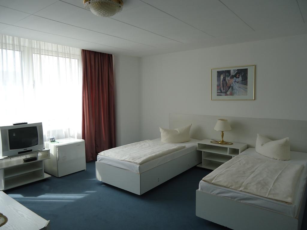 Hotel Hotel Kubrat Am Checkpoint Charlie 3*