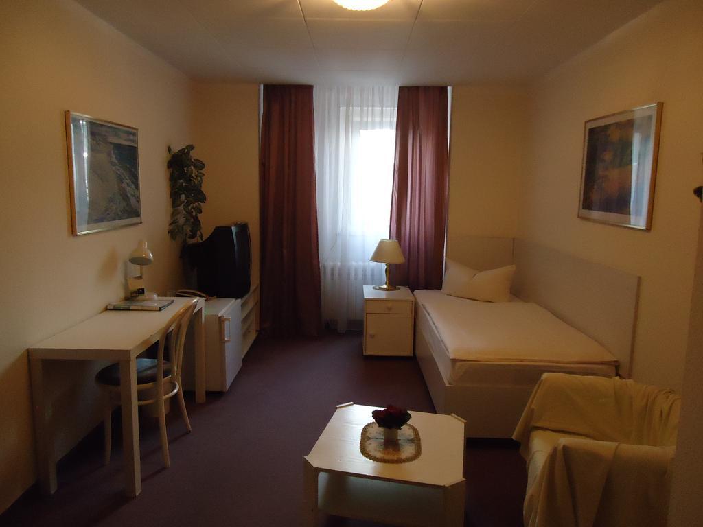 Hotel Kubrat Am Checkpoint Charlie