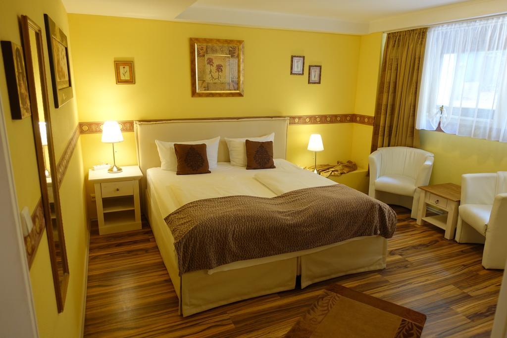 Hotel Konstanz 3*