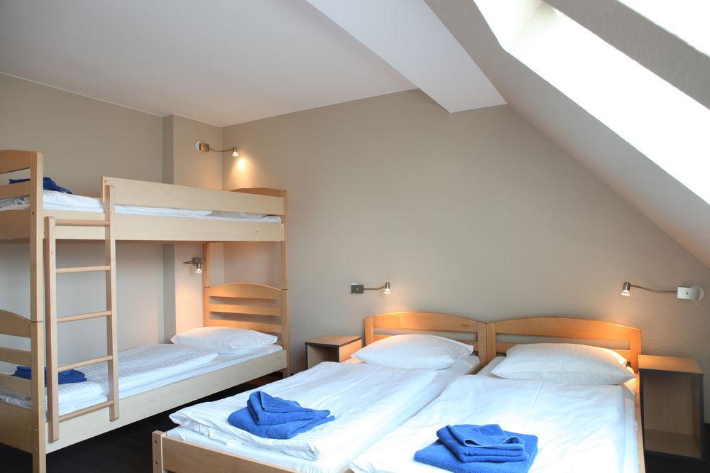 Hotel Acama & Schoeneberg 2*