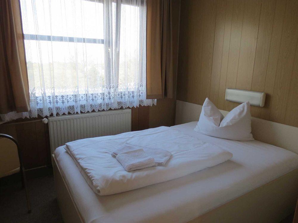 Hotel Central-hotel Tegel 2*