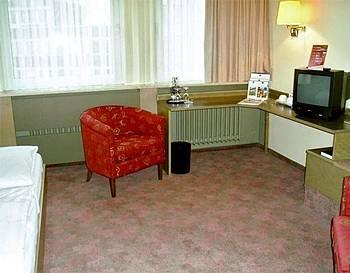 Boulevard Hotel