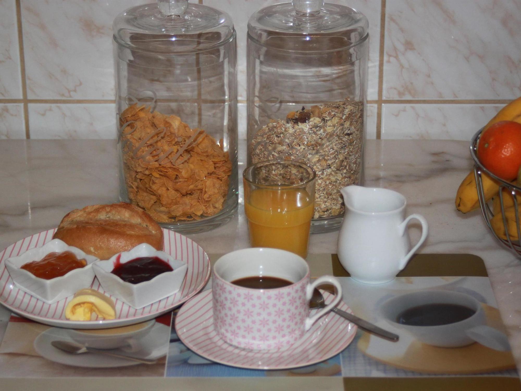 Hotel-pension Ariane Am Kurfurstendamm Guest house 3*
