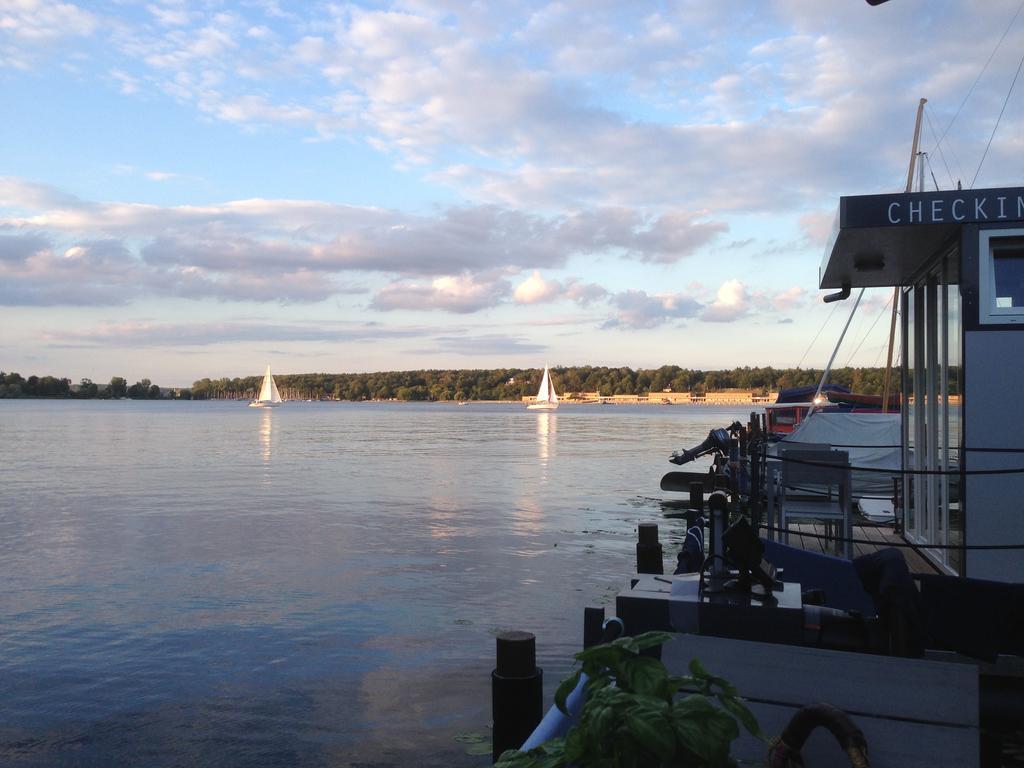 Hausboot Wannsee 1 Botel Berlin