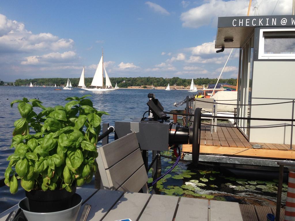 Hausboot Wannsee 1 Berlin