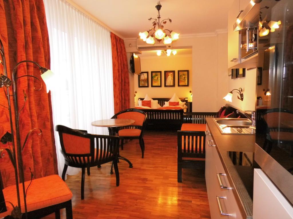 Lejlighedshotel Guzulka & Restaurant 3*