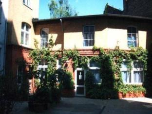 Hotel Am Luisenbad 2*