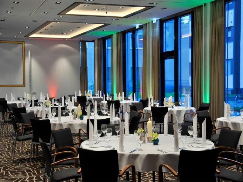 Golden Tulip Hamburg 4*