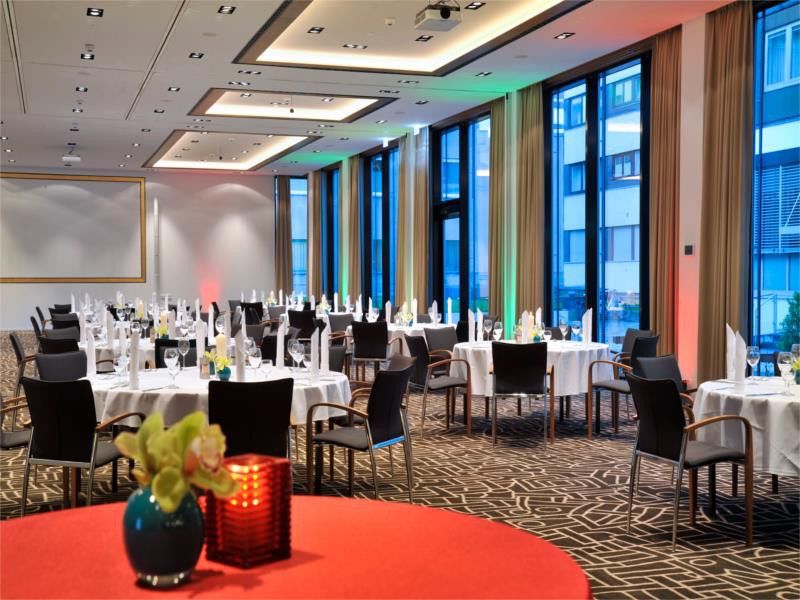 Golden Tulip Hamburg