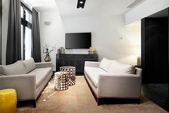 Mani Berlin