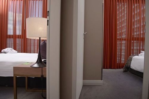 Lejlighedshotel Adina Mitte 4*