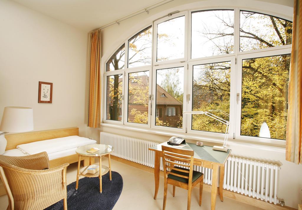 Hotel Gaeste- Und Tagungshaus Am Glockengarten Berlin