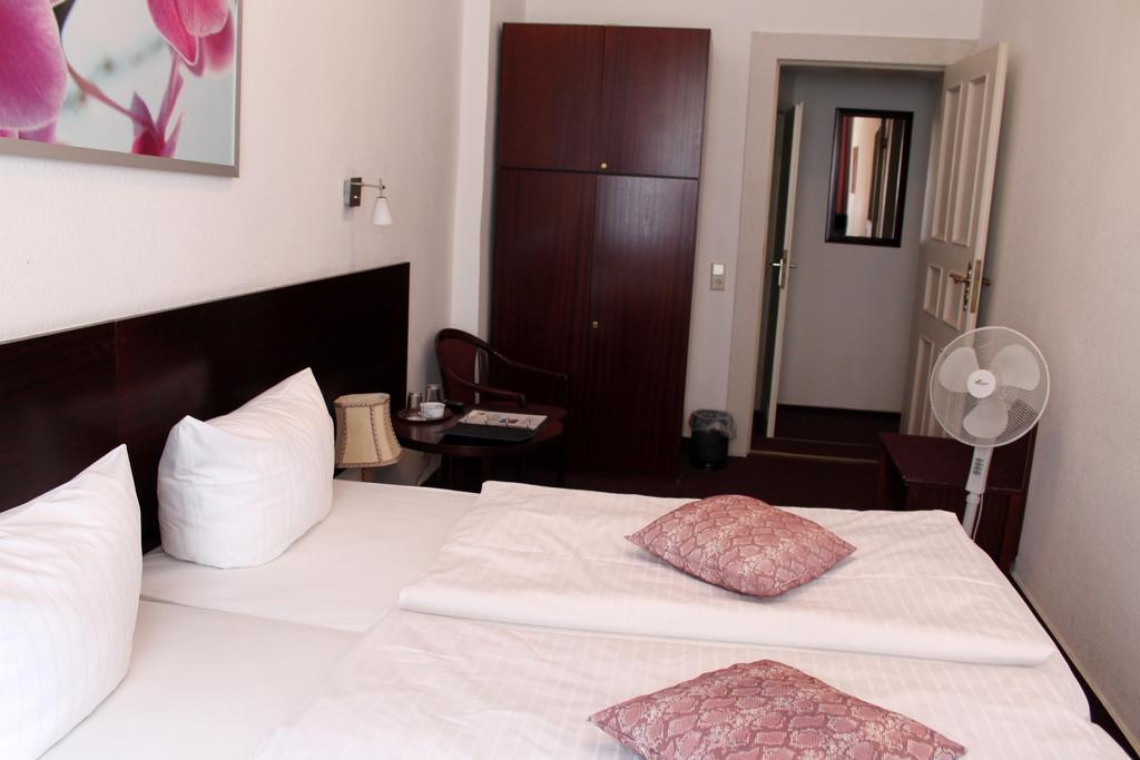 Novalis 3* Berlin
