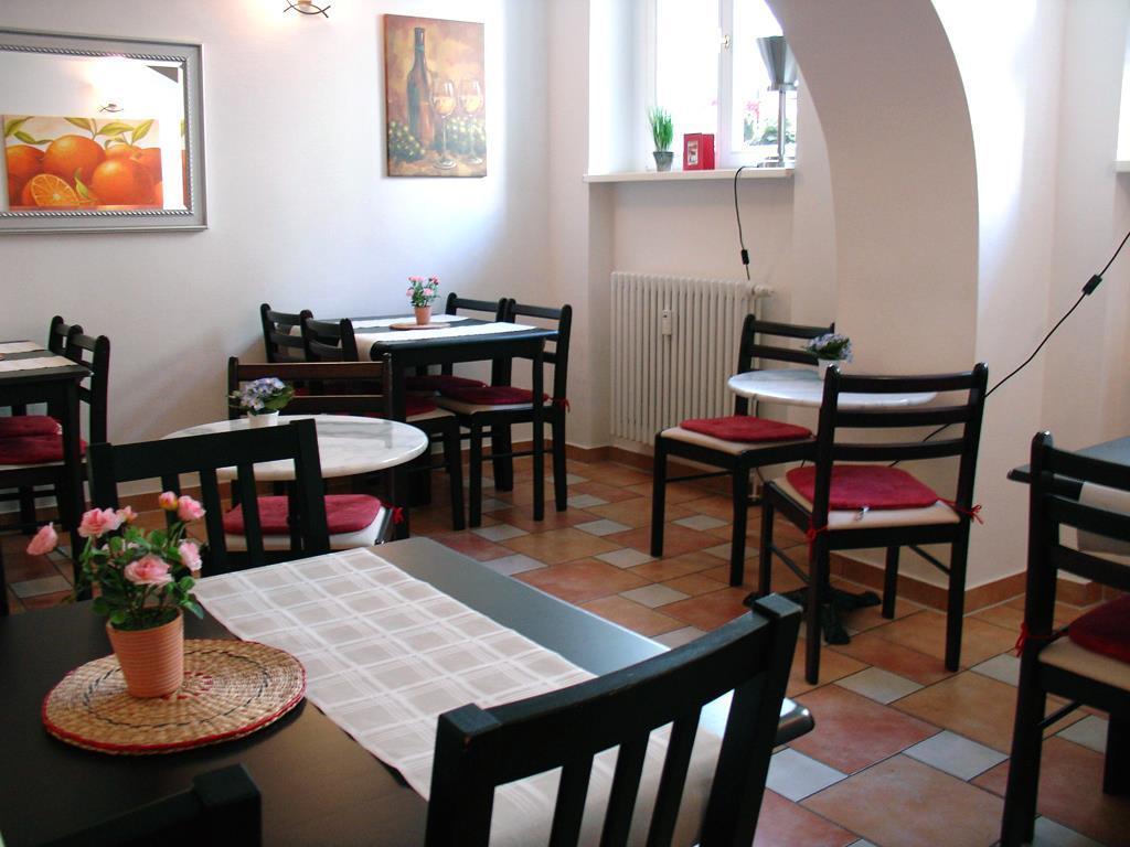 Amelie Hotel 3*