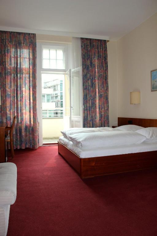 Hotel Kurfuerst Am Kurfuerstendamm