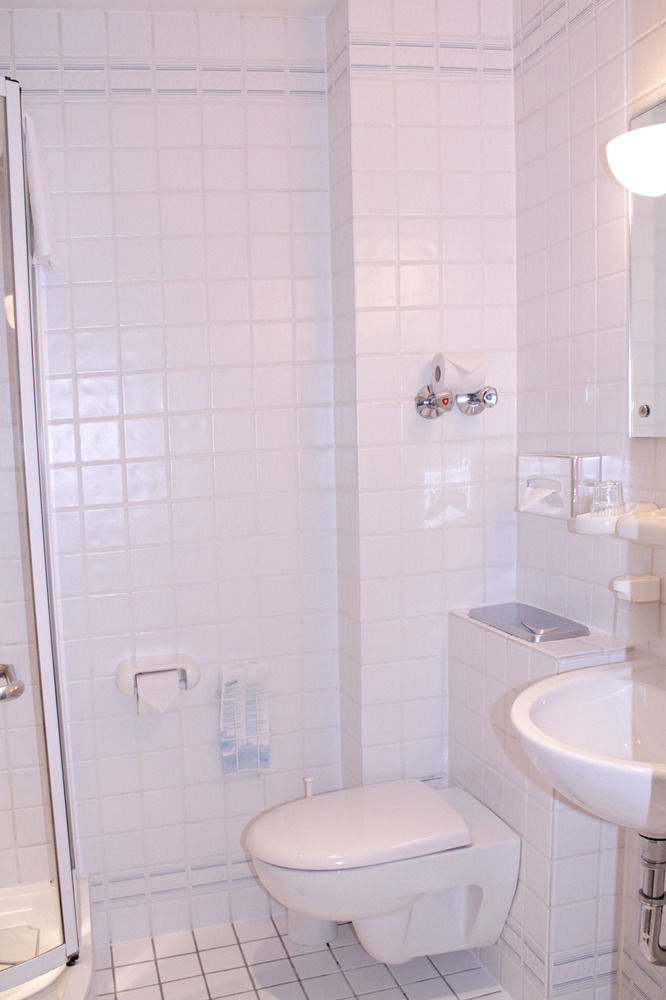 Jugendgaestehaus St.-michaels-heim Hostel *