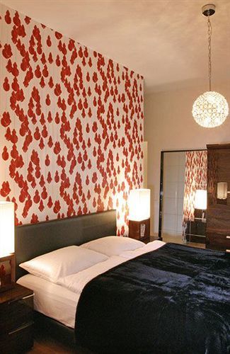 Adele Hotel