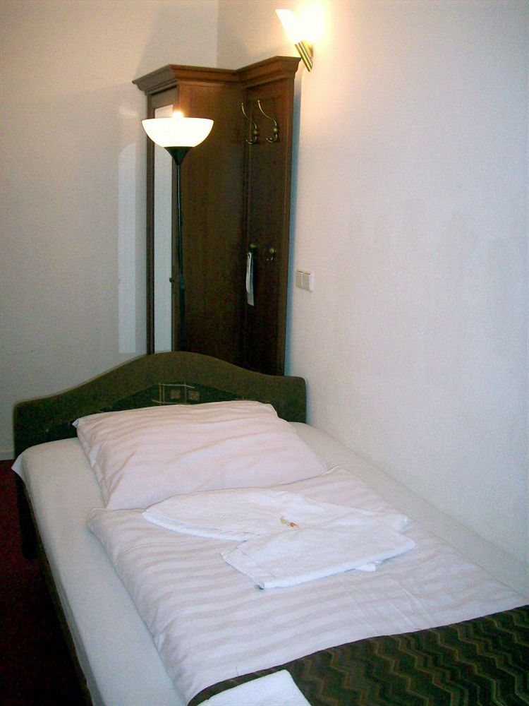 Amelie Hotel