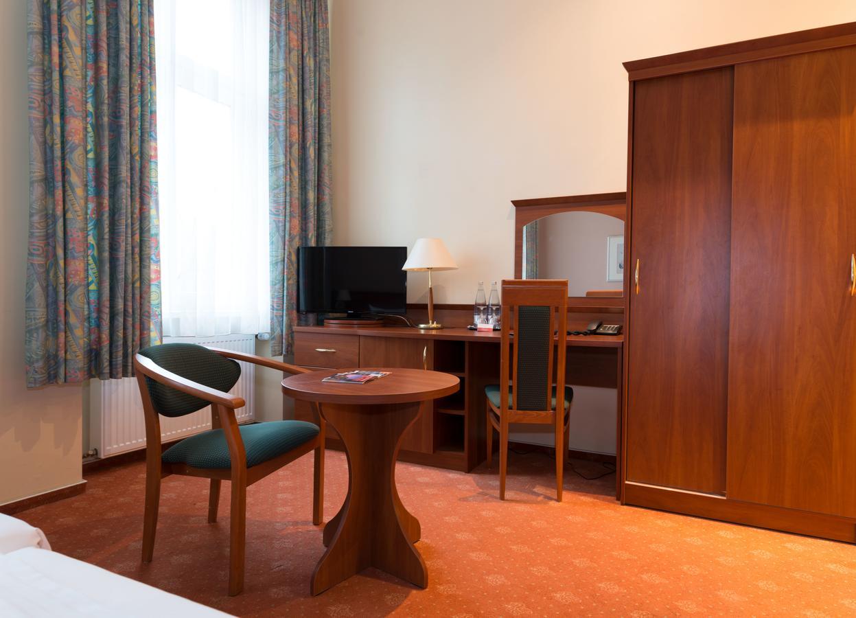 Rewari 3* Berlin