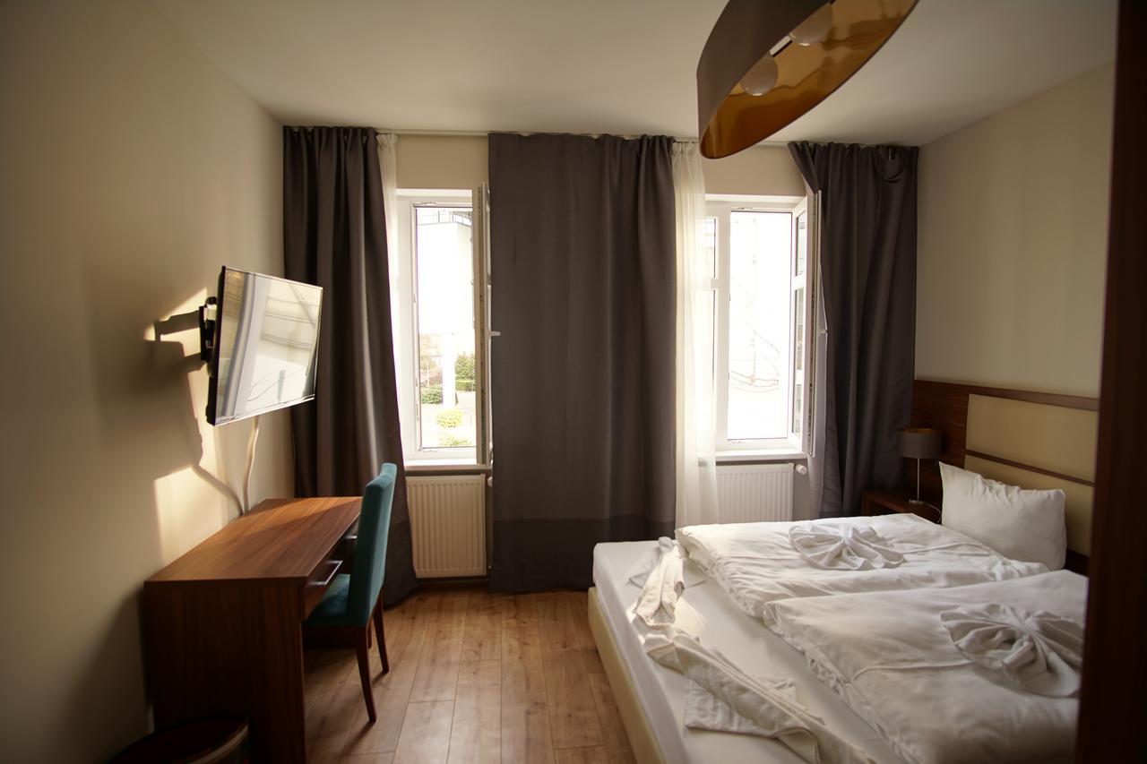 Hotel Bett Und Buch Berlin