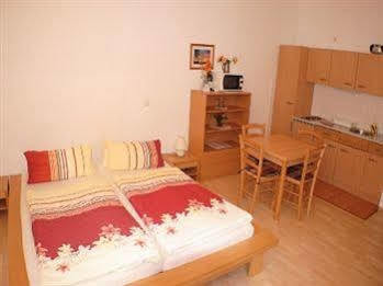 Hotel Cab City 3*