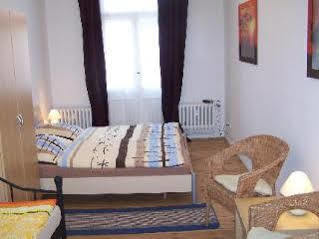 Cab City Hotel