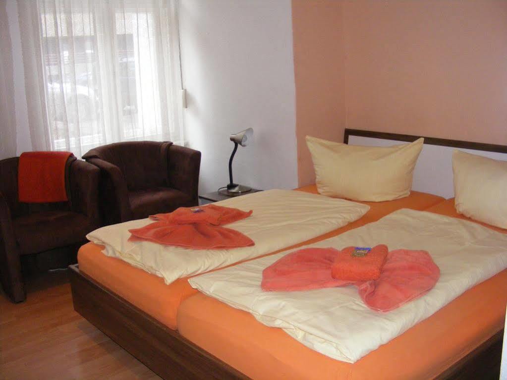 Tempelhof Bed & Breakfast