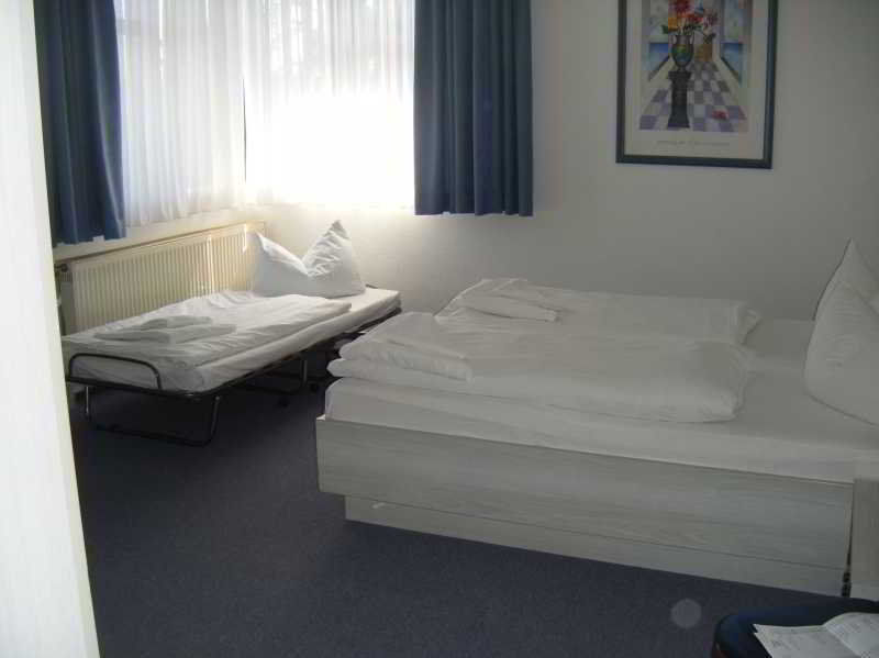 Hotel Central-hotel Tegel 2*