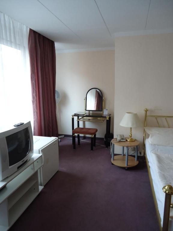 Hotel Kubrat Am Checkpoint Charlie 3* Berlin