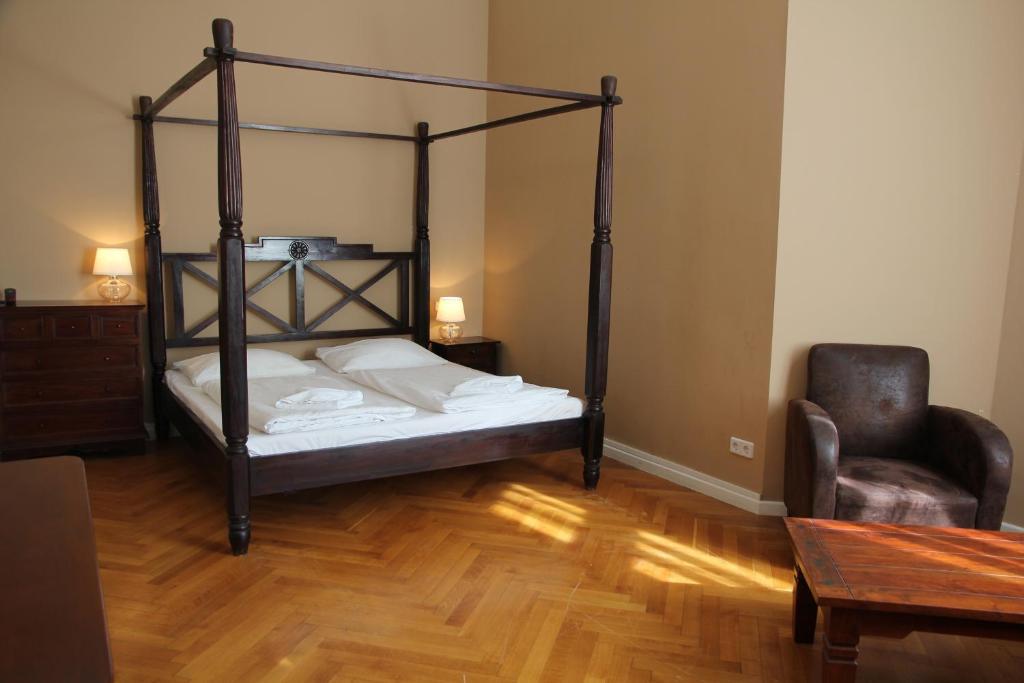 Hotel Am Adenauerplatz Hotel 3*