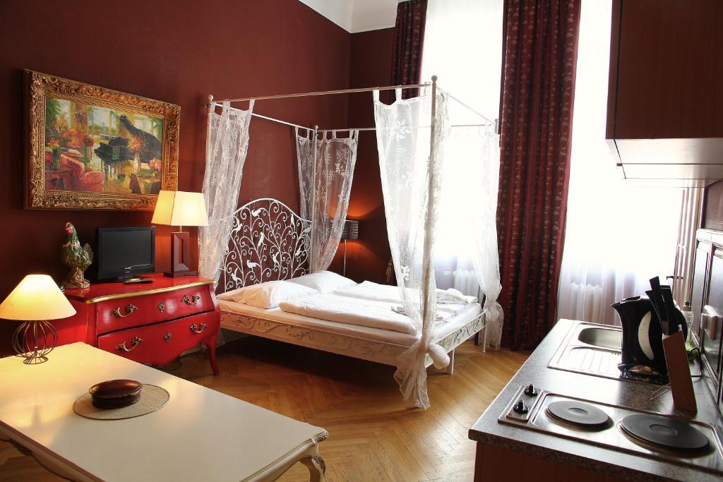Hotel Am Adenauerplatz 3*