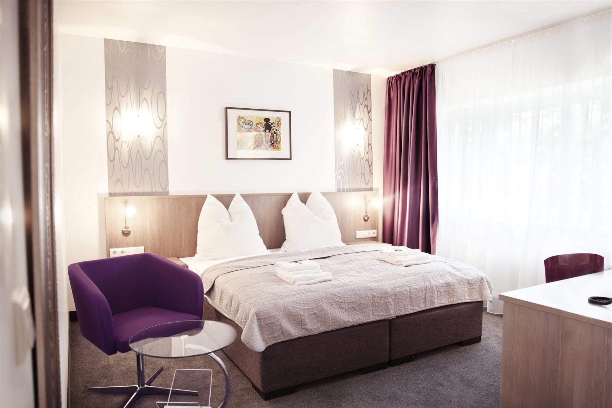 Nikolai Hotel 3*