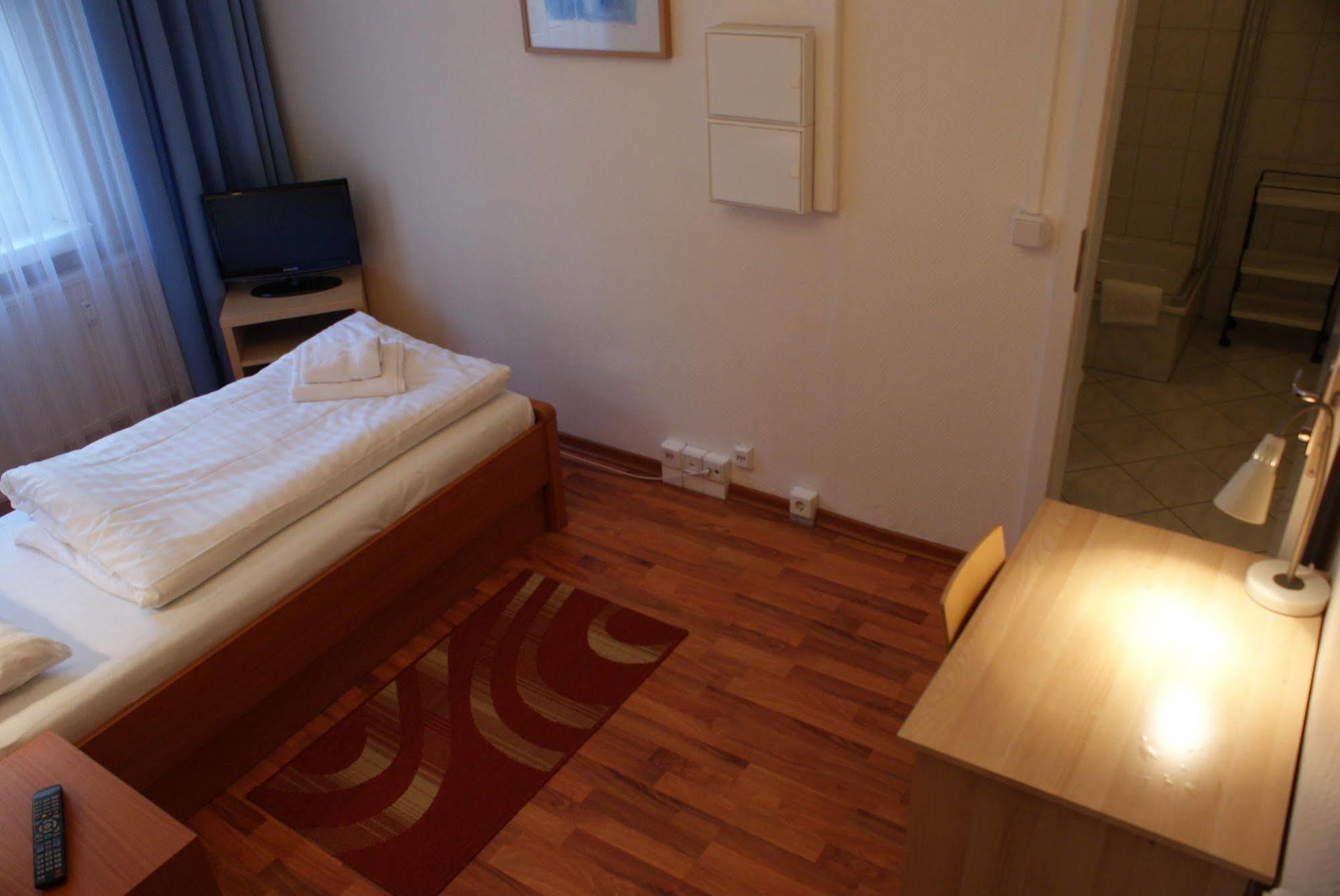 Hotel Arena - Mitte 2*