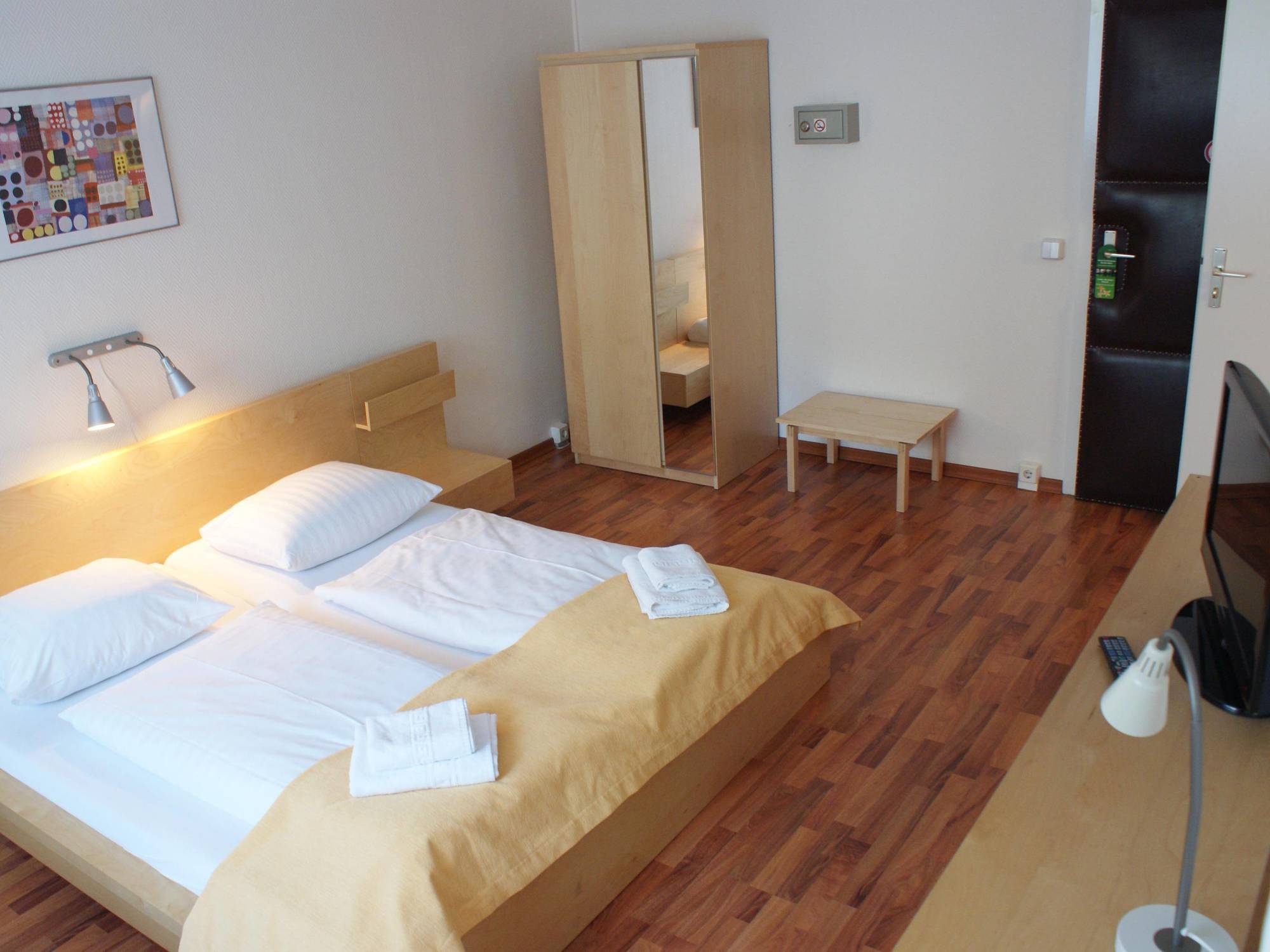 Arena - Mitte Hotel 2*