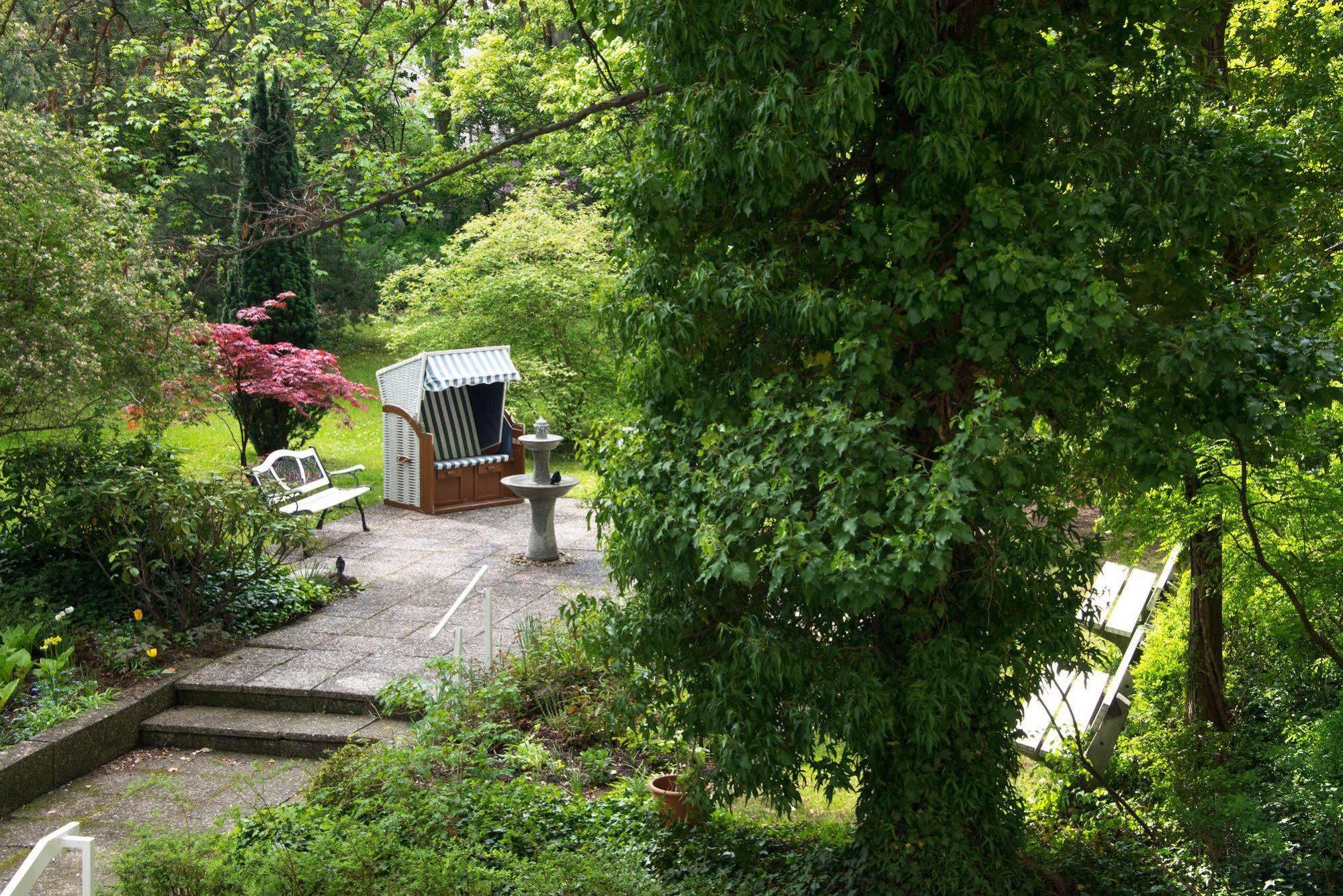 Hotel Carolinenhof 3*