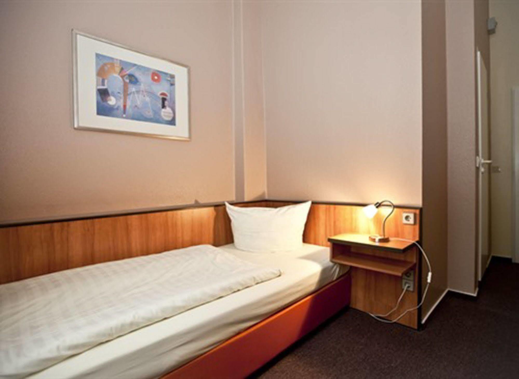Rewari 3* Berlin
