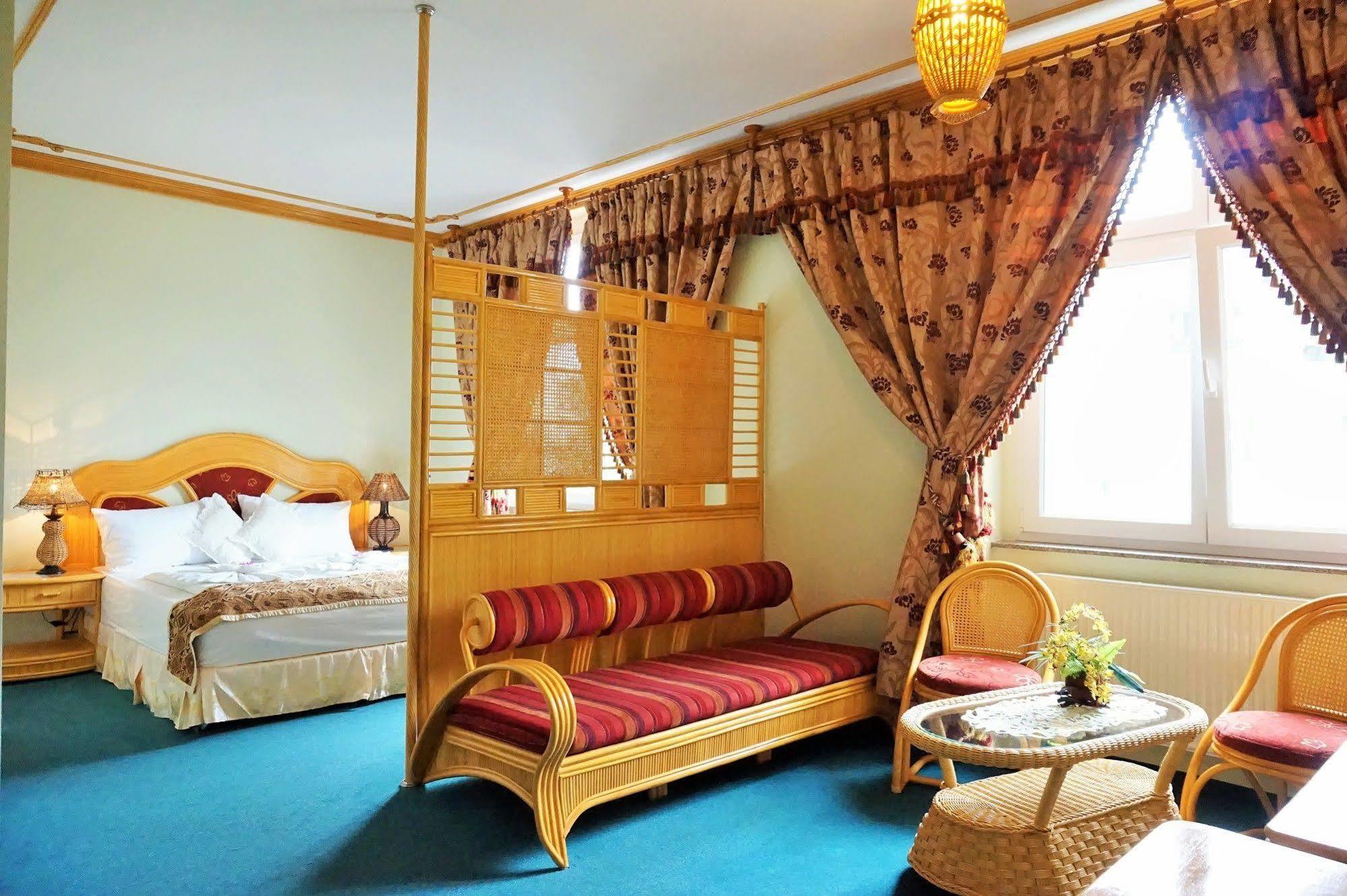 Karlshorst Hotel 3*