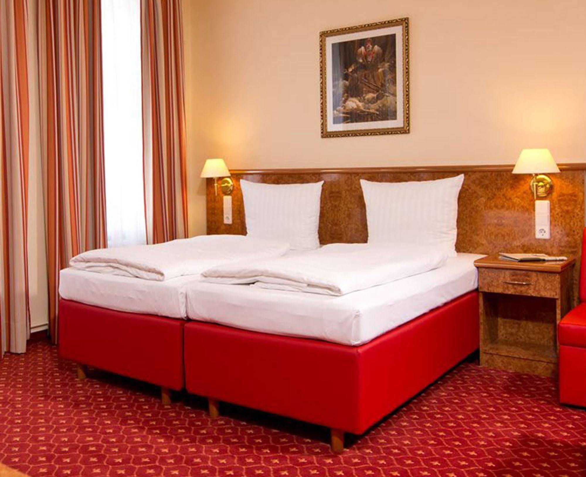 Hotel & Zarenhof Mitte