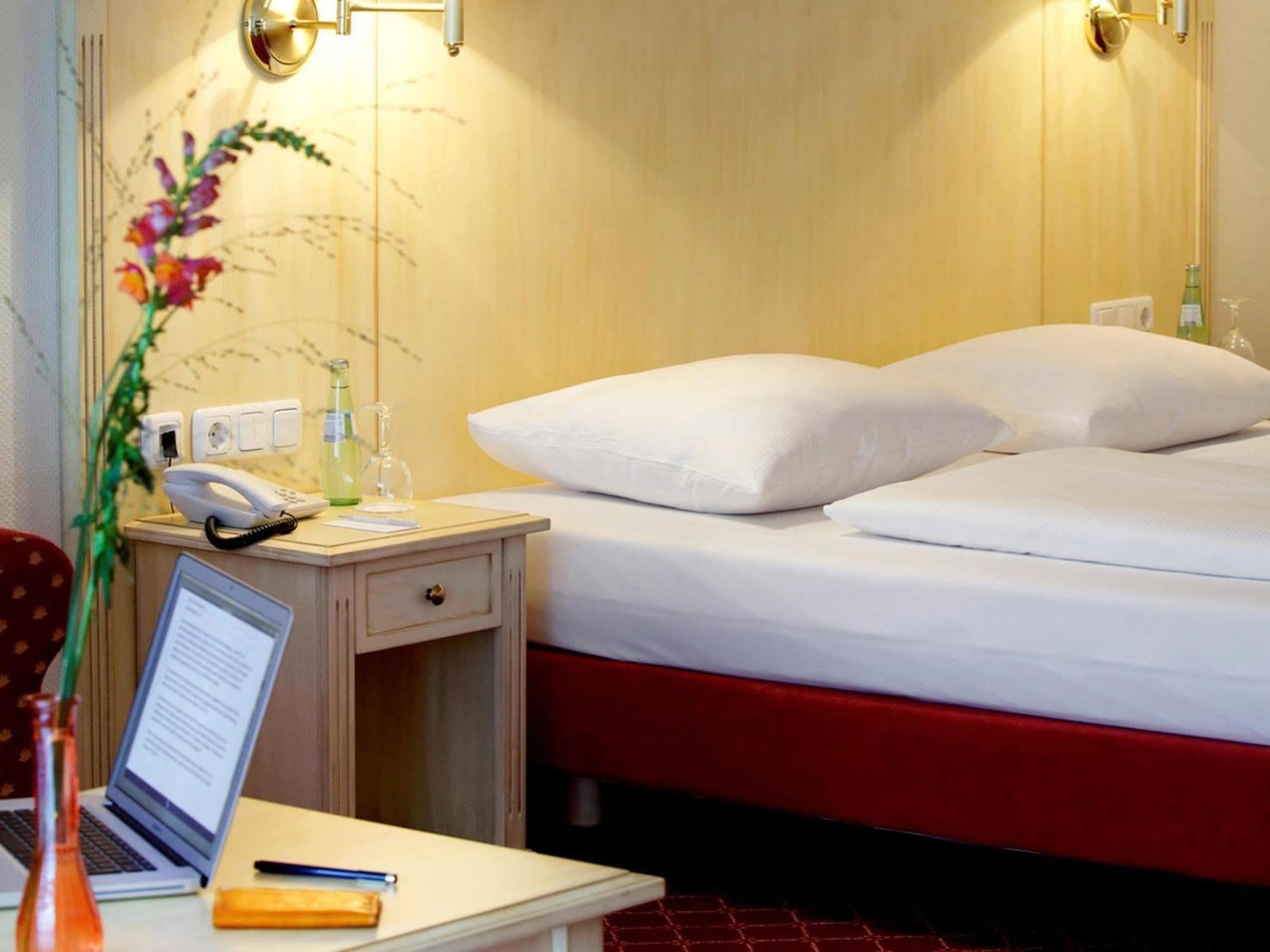 Chateau Kurfuerstendamm 4*