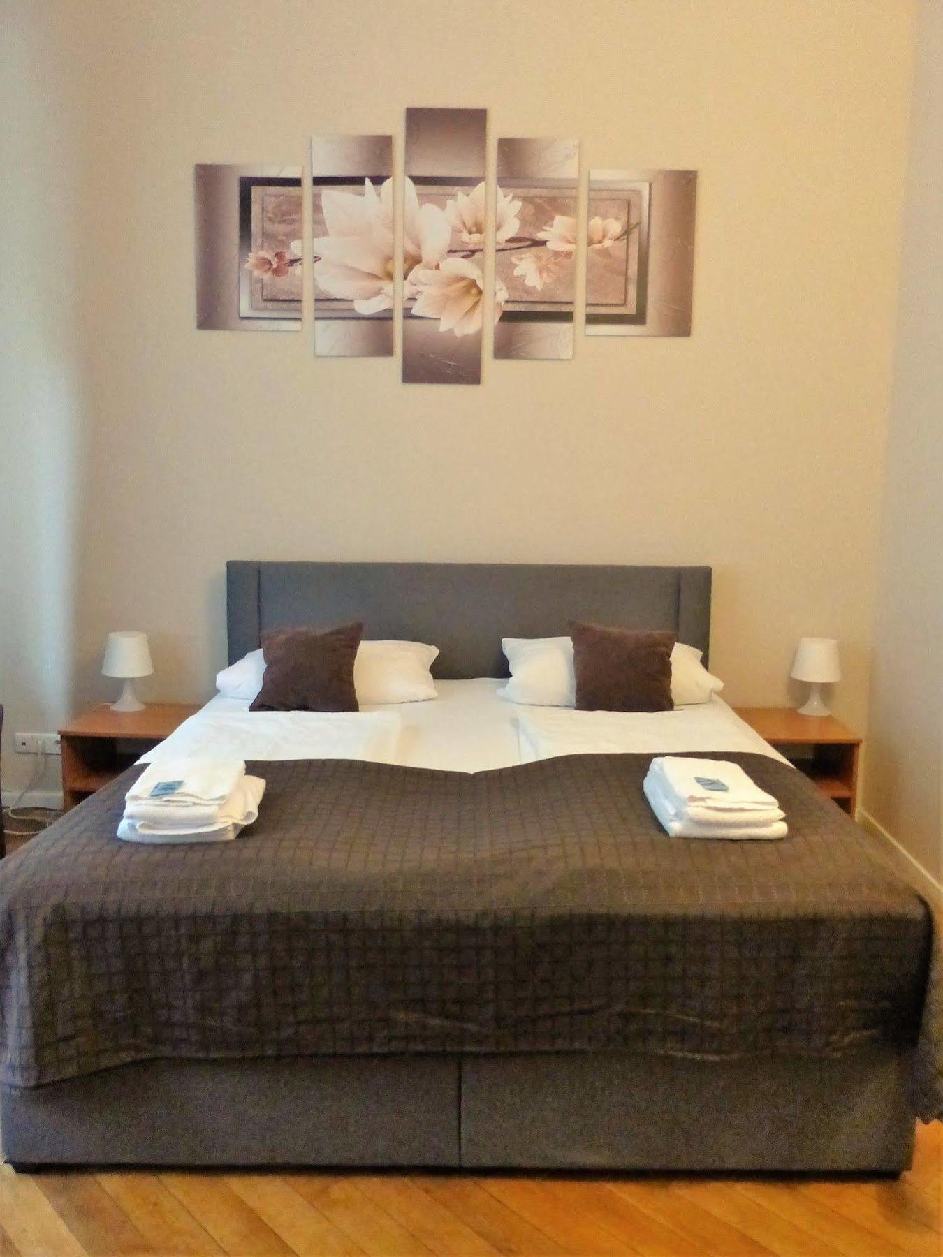 Elegia Am Kurfuerstendamm Hotel 2*