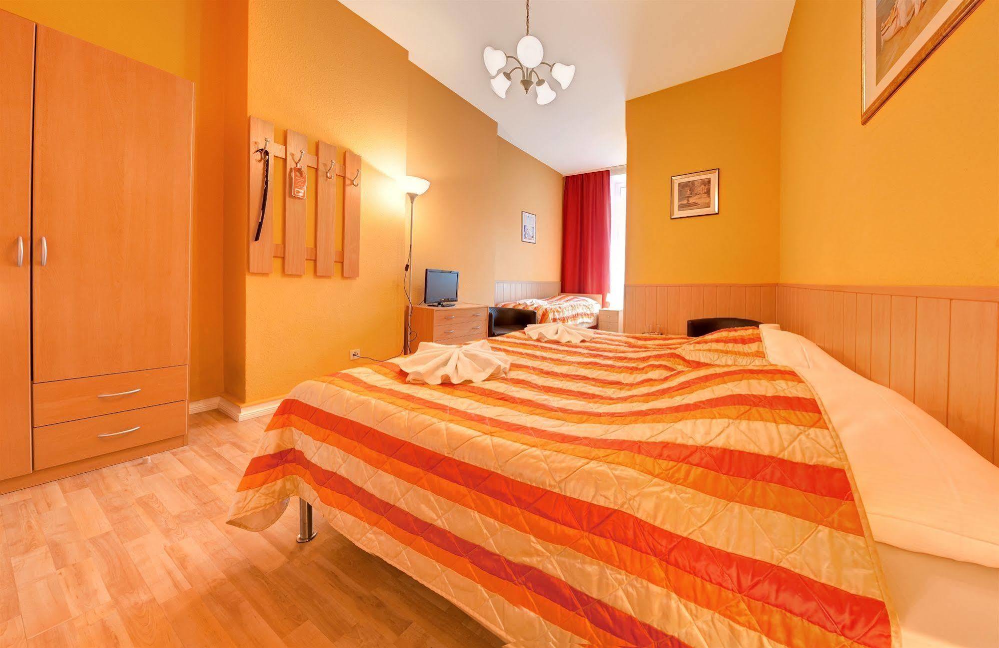Gasthof Hotel-pension Am Savignyplatz Berlin